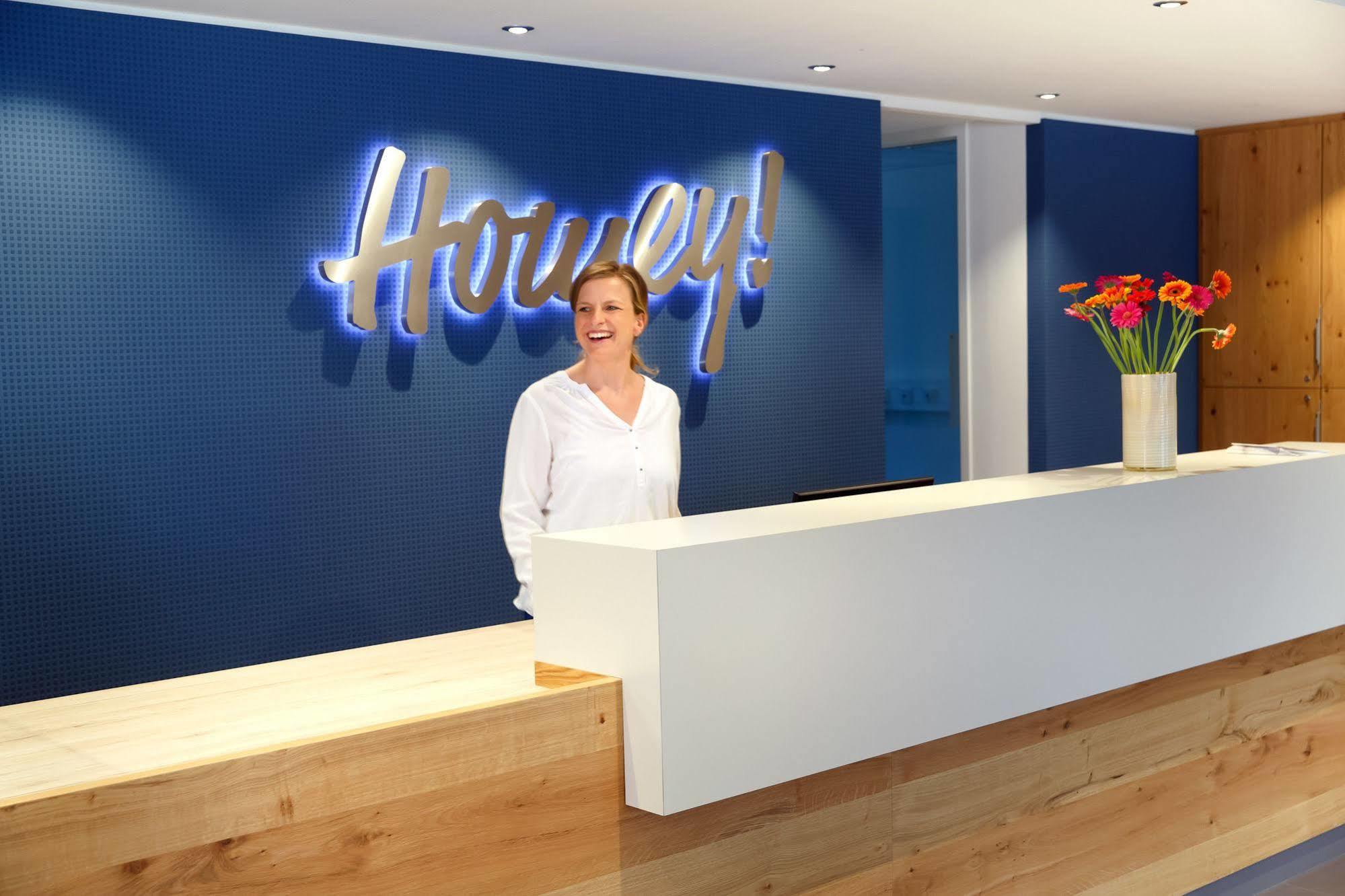 Homey! Hotel Regensburg Bagian luar foto